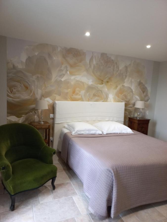 Bed and Breakfast L'Eglantyne La Chapelle-de-Guinchay Exterior foto